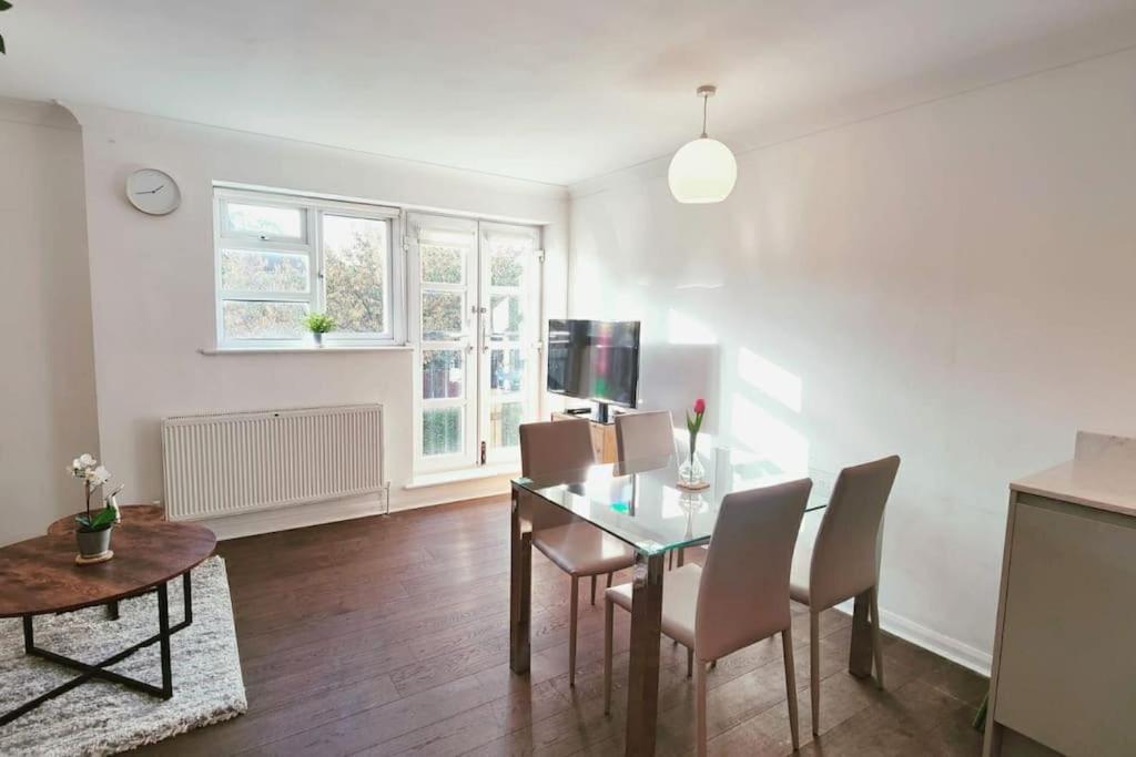 Apartamento Aldgate Flats In E1. Londres Exterior foto